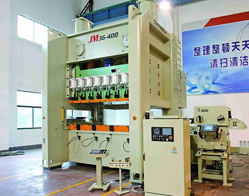 SP1系列龍門單點高精度、高性能壓力機 SP1系列龍門單點高精度、高性能壓力機 了解產品 SP2系列龍門雙點高精度、高性能壓力機 SP2系列龍門雙點高精度、高性能壓力機 了解產品 JM31/JMD31系列龍門型單點高性能壓力機（標準型、定制型） JM31/JMD31系列龍門型單點高性能壓力機（標準型、定制型） 了解產品 JM36/JMD36系列龍門型雙點高性能壓力機（標準型、定制型） JM36/JMD36系列龍門型雙點高性能壓力機（標準型、定制型）